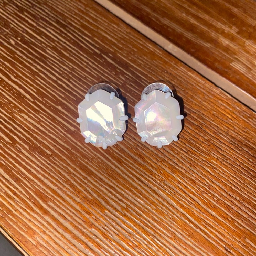 Kendra Scott studs